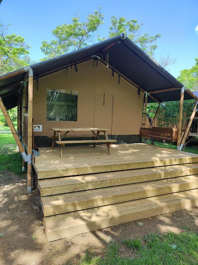 Camping Le Mouliat Moncrabeau Exterior foto