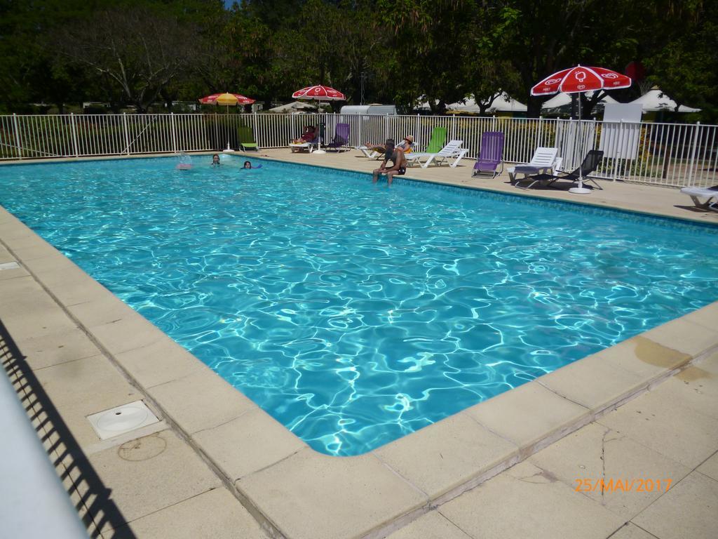 Camping Le Mouliat Moncrabeau Exterior foto