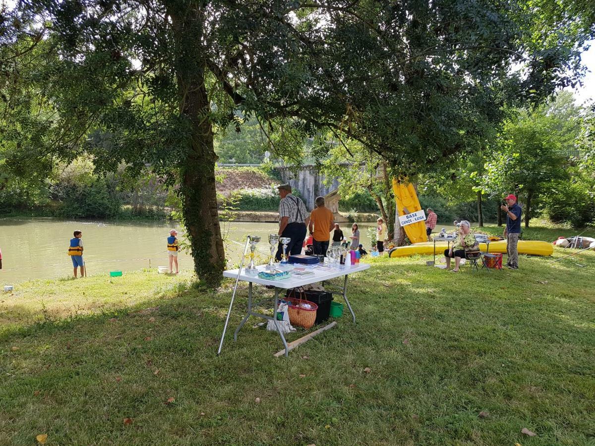 Camping Le Mouliat Moncrabeau Exterior foto